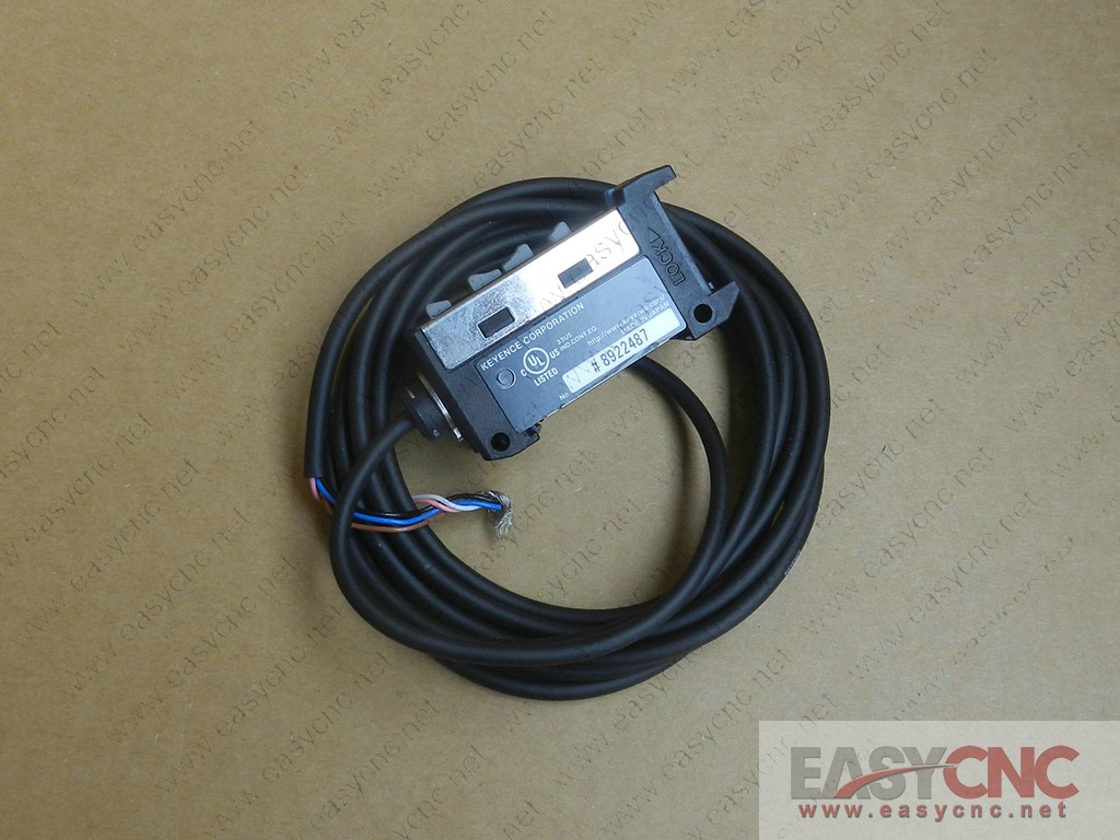 PX-10P Keyence photoelectric sensor new