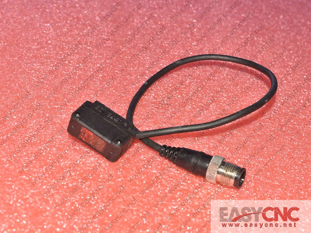 PZ-G51ENR KEYENCE Photoelectric Sensor USED