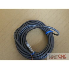 E2E-X2D1-N OMRON Proximity Switch Sensor USED